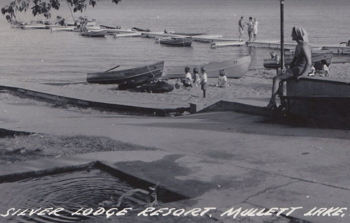 Silver Lodge Resort - Old Postcard